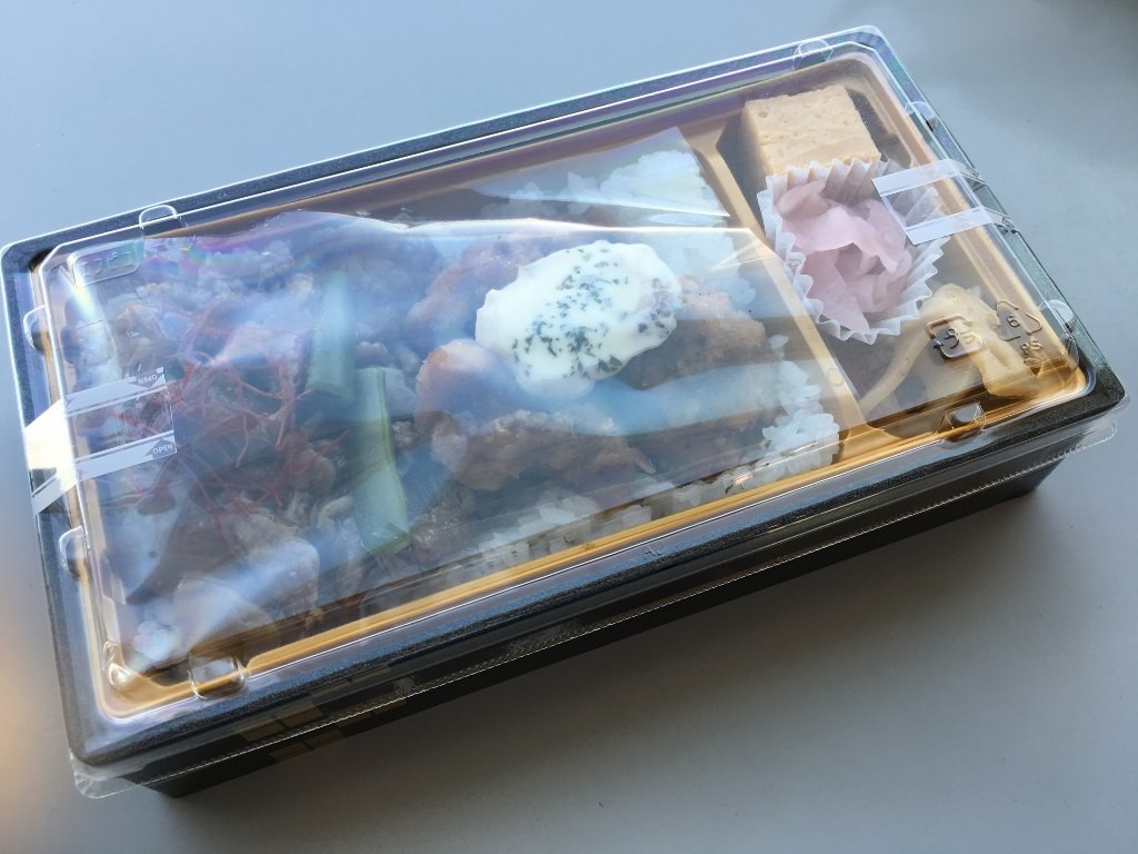 黒毛和牛焼肉とチキン南蛮弁当 西麻布吾空 羽田空港お弁当 (3)