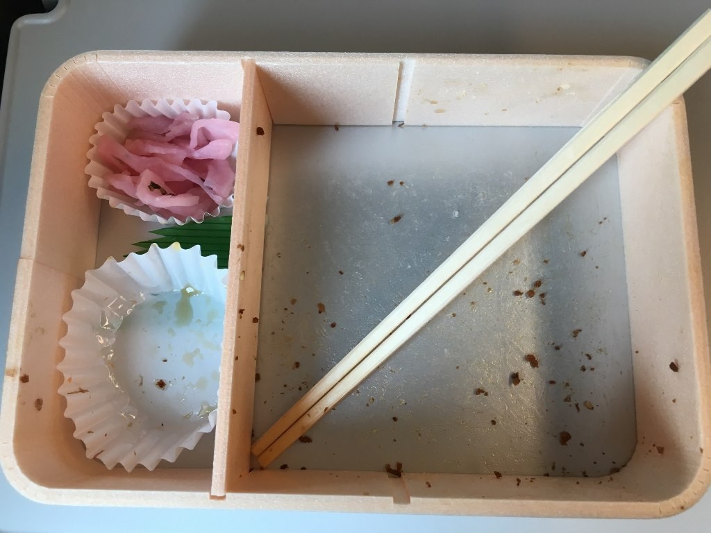 お弁当牛肉どまん中 (1)
