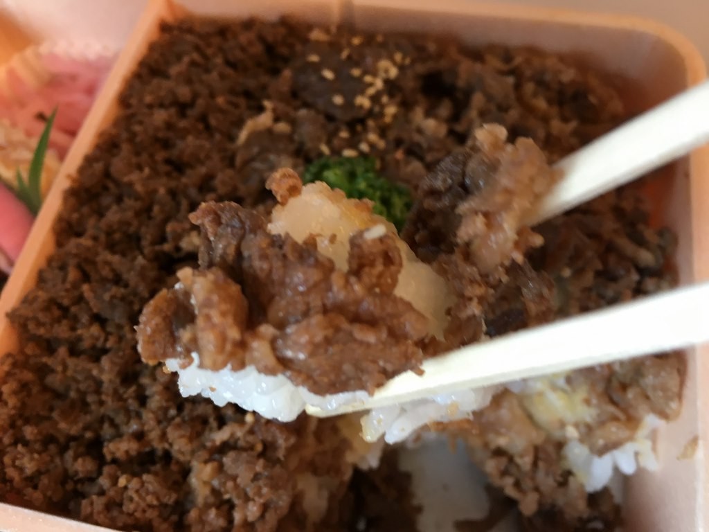 お弁当牛肉どまん中 (18)