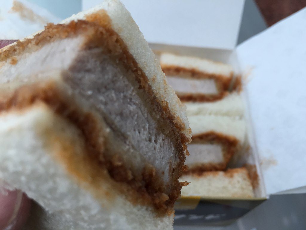 ヒレかつサンド肉の万世 (15)