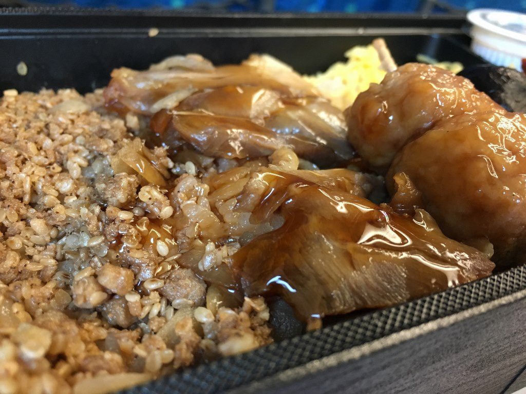 秋田比内地鶏こだわり鶏めし (9)