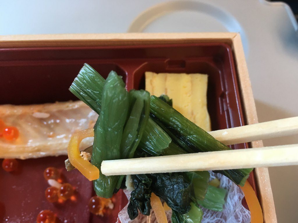 こぼれイクラととろサーモンハラス焼き弁当 (17)