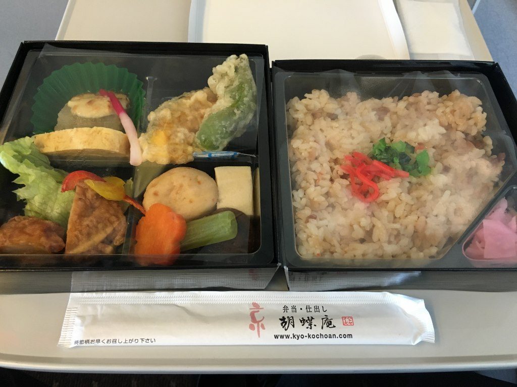 二段鶏めし弁当 (11)