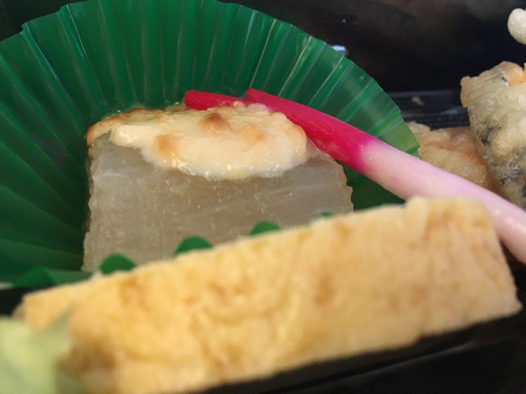 二段鶏めし弁当 (16)